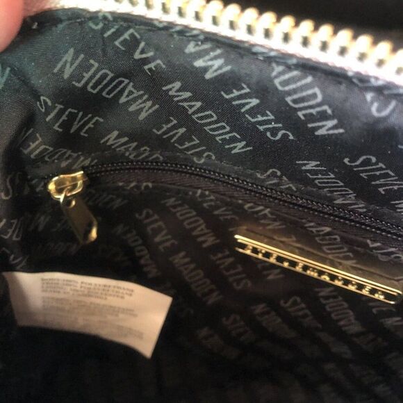 STEVE MADDEN Small Quilted Dusty Pink Crossbody. - Picture 2 of 2